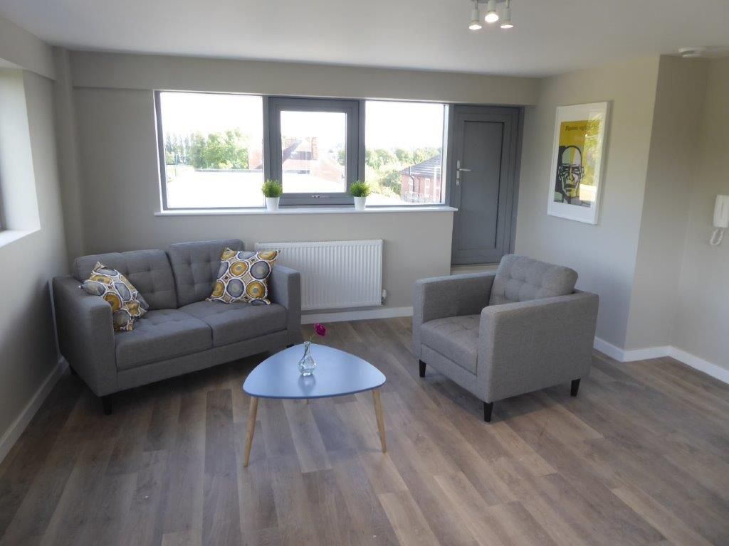 Property photo 2 of 21 (Main)