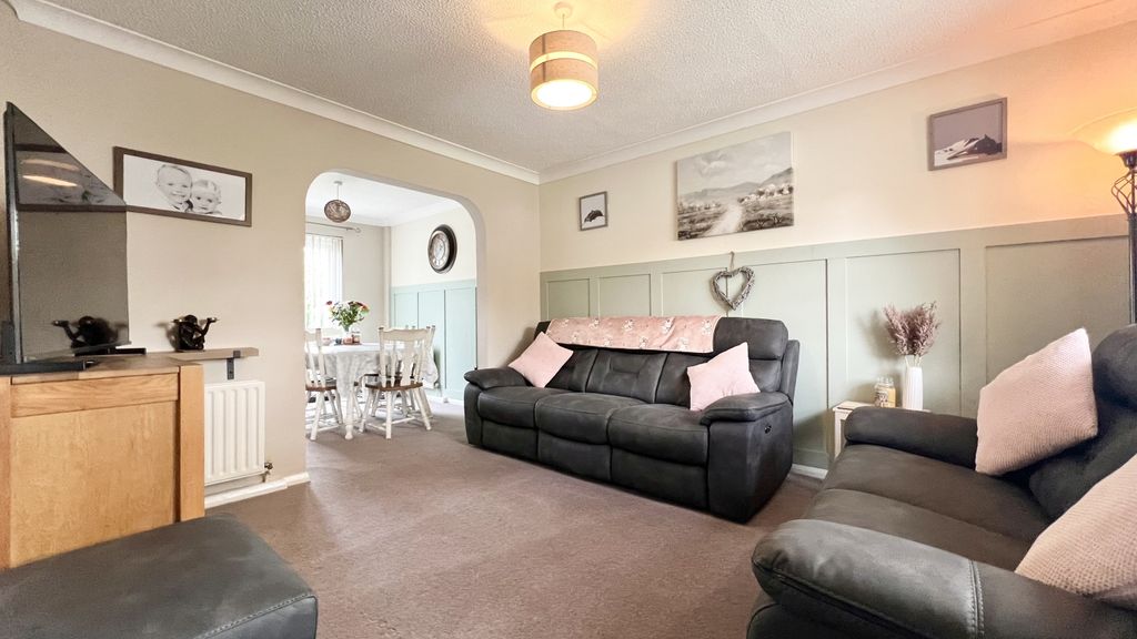 Property photo 2 of 18 Img_9261