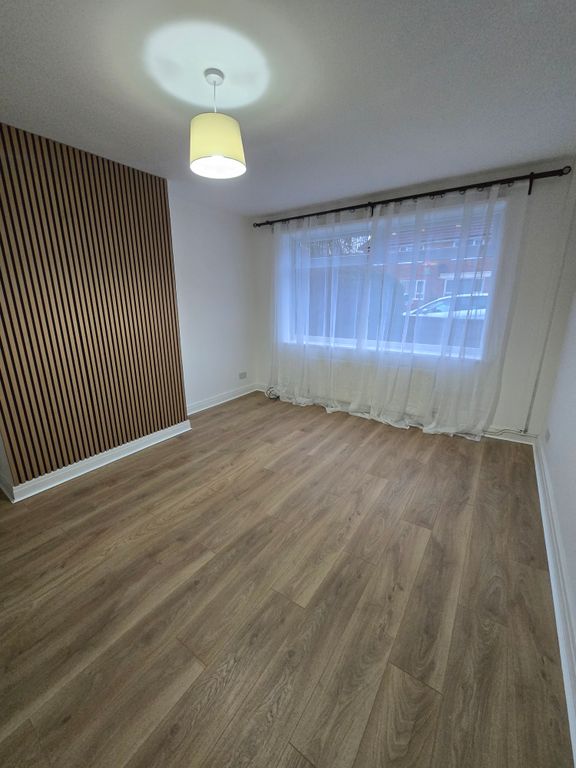 Property photo 1 of 10 Cover