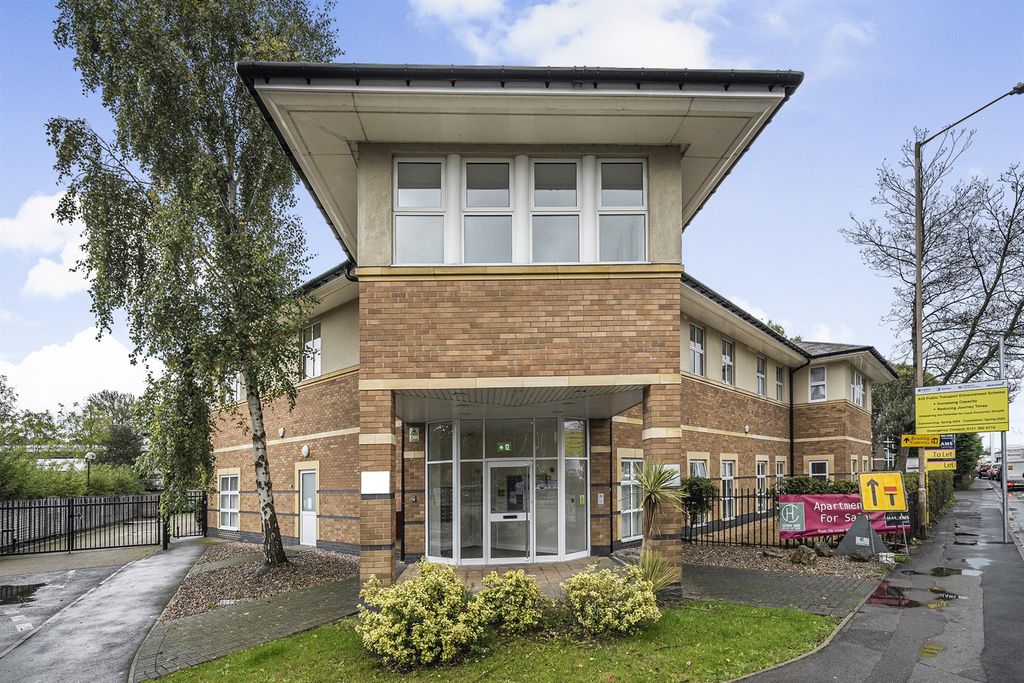 Property photo 1 of 9 (Main)