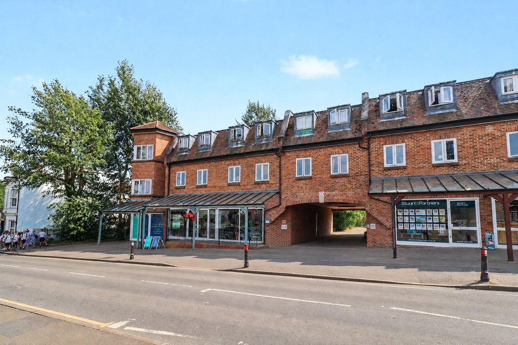 Property photo 1 of 10 Adastra Place