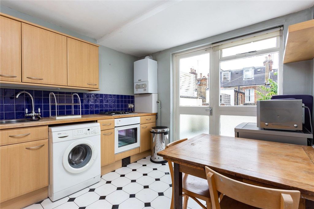 Property photo 3 of 8