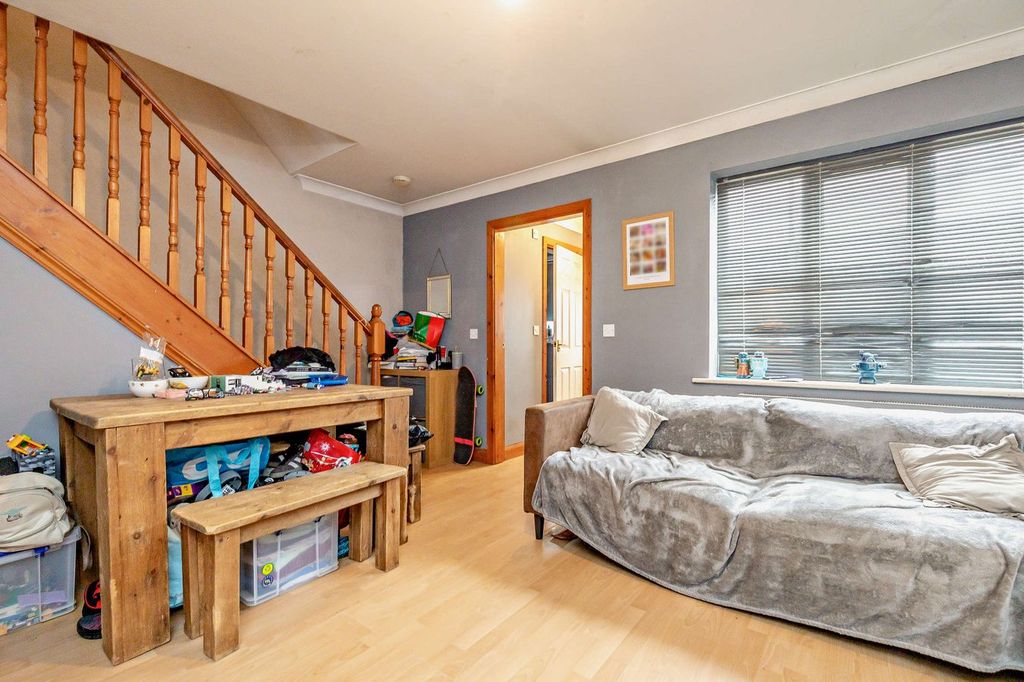 Property photo 3 of 20