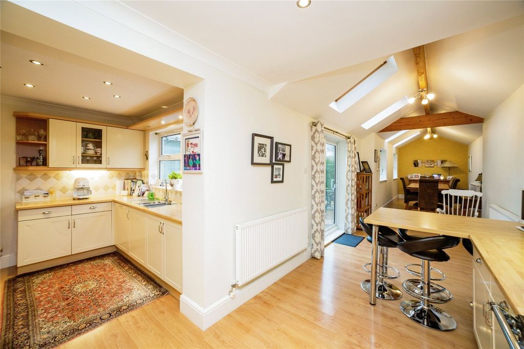 Property photo 3 of 24 Picture No. 34
