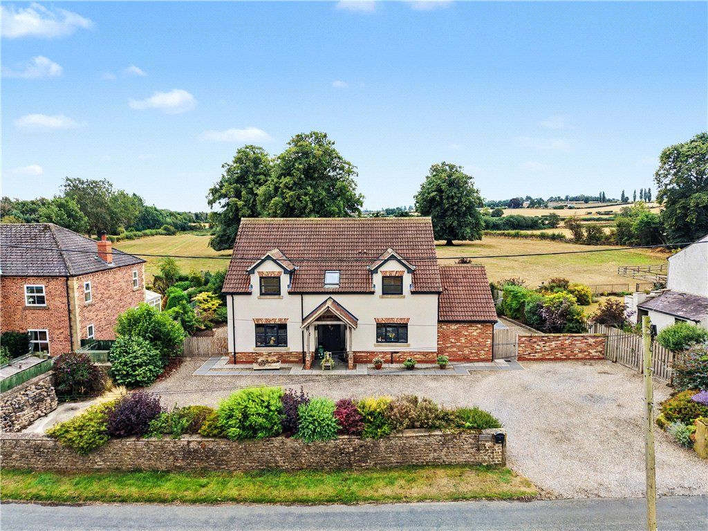 Property photo 3 of 29 Broomstick Cottage