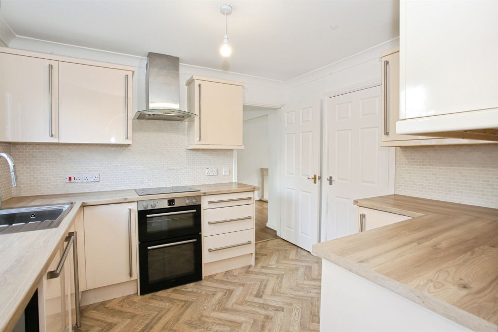 Property photo 3 of 22