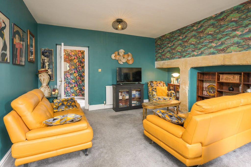 Property photo 2 of 18 Living Room II.Jpg