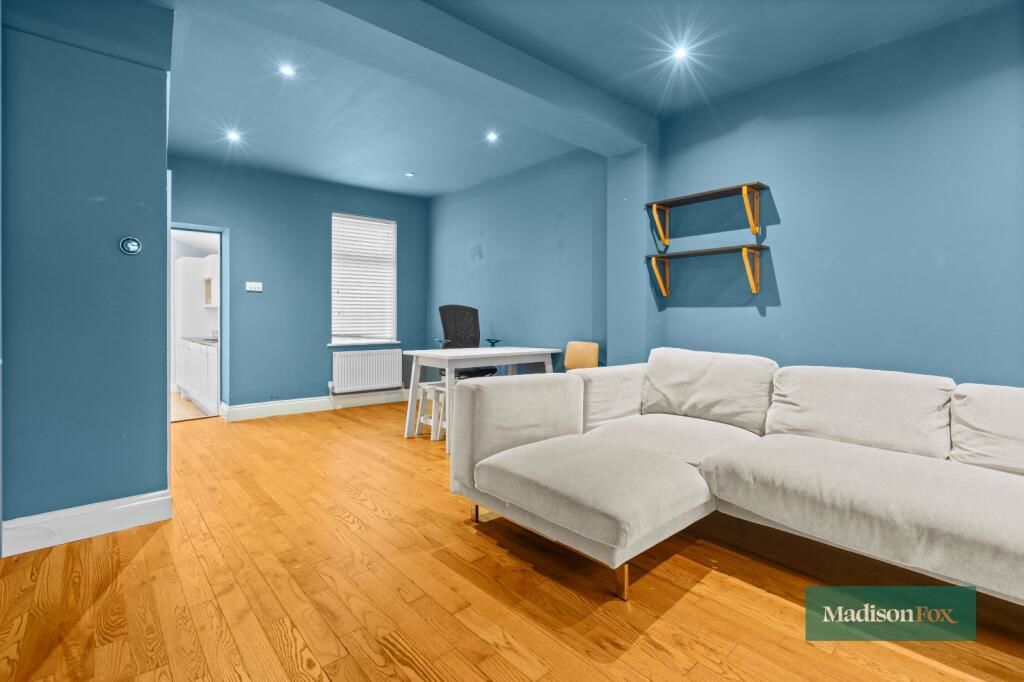 Property photo 2 of 21