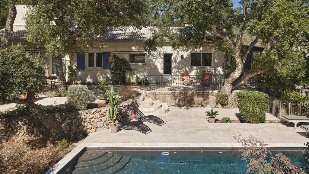 Property photo 2 of 26