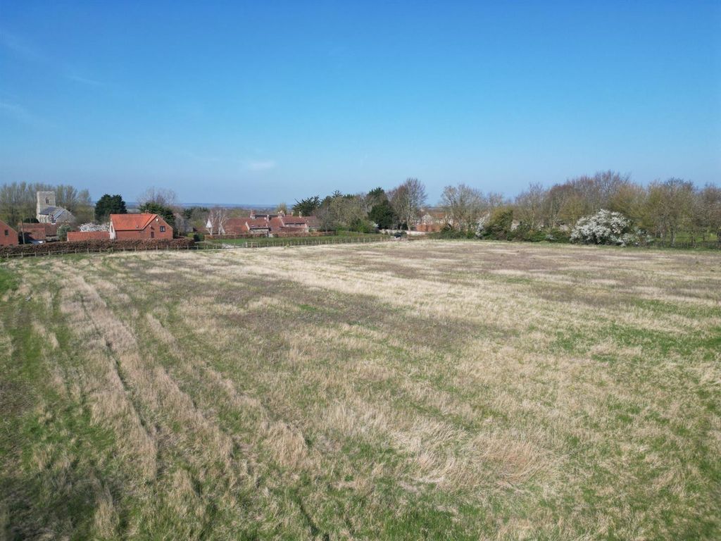 Property photo 1 of 2