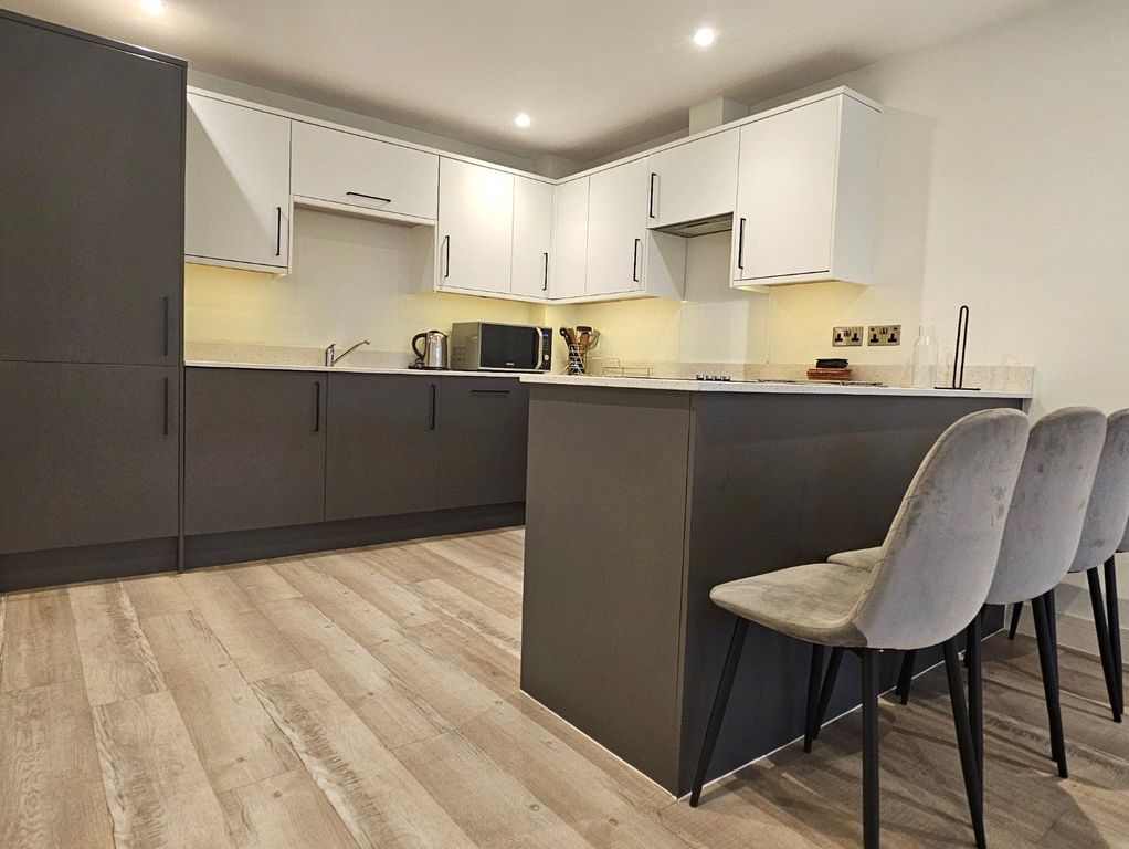 Property photo 3 of 8 Picture No. 22