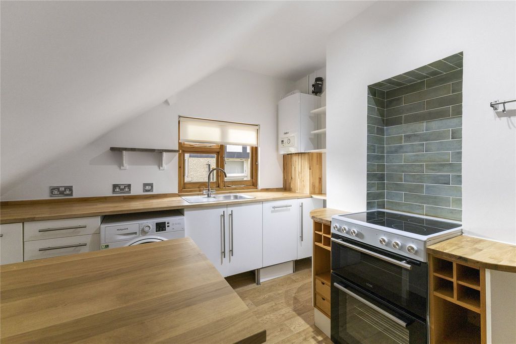 Property photo 2 of 11 Picture No. 02