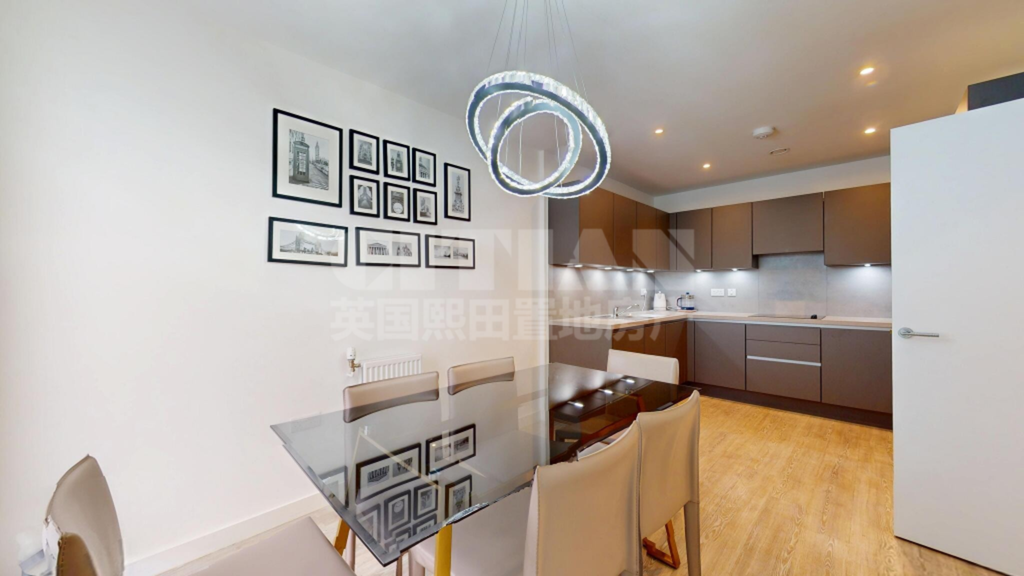 Property photo 3 of 39