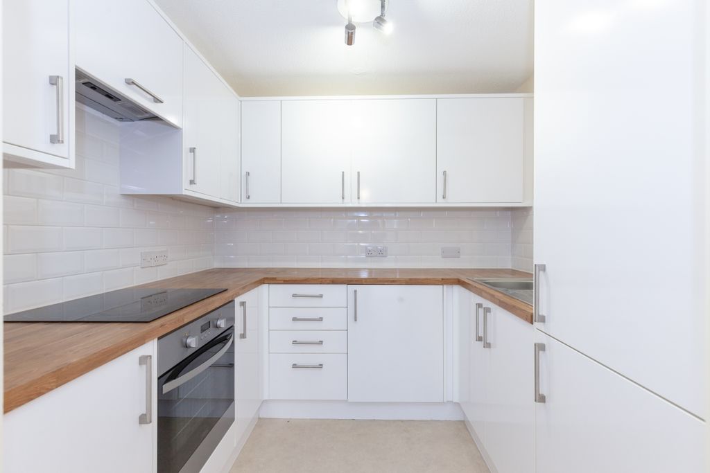 Property photo 1 of 6 181416