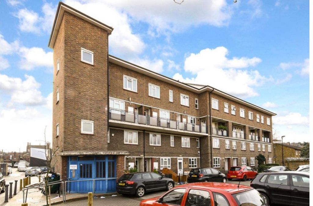 Property photo 1 of 7