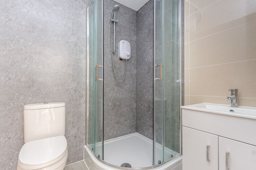 Property photo 2 of 6 Shower Room