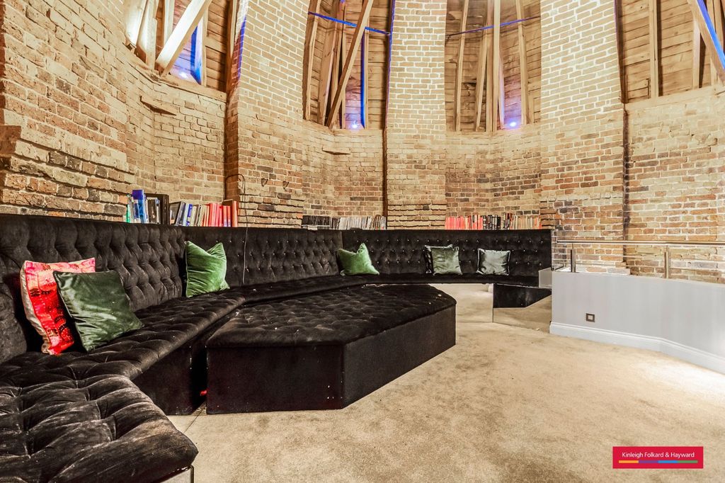 Property photo 2 of 11 Picture No. 06