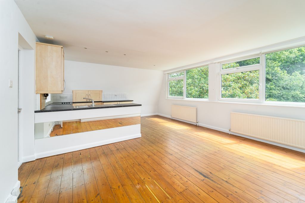Property photo 1 of 11 Ndb09400-Edit