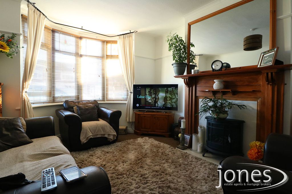 Property photo 2 of 9
