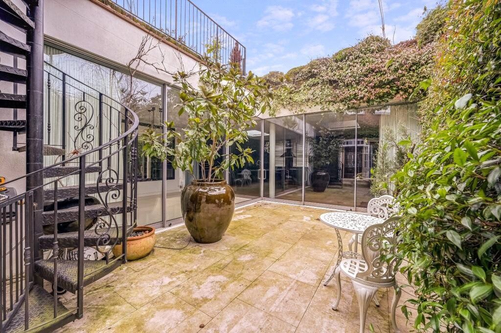 Property photo 3 of 18 Picture No. 11