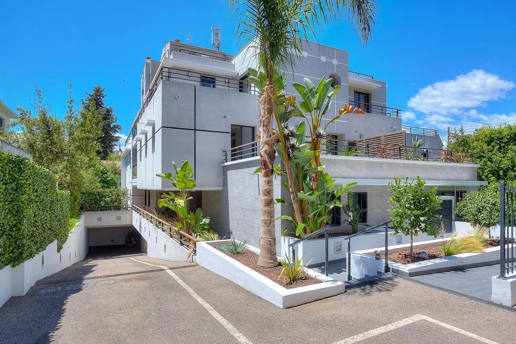 Property photo 1 of 14 1-Bedroom Apartment For Sale 50 Sqm With Garage – Cannes