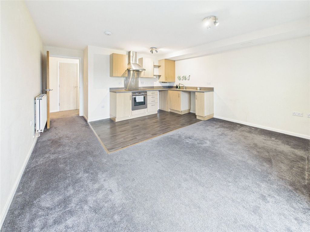 Property photo 2 of 11 Picture No. 27