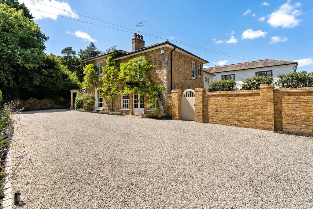 Property photo 3 of 25 The Round House