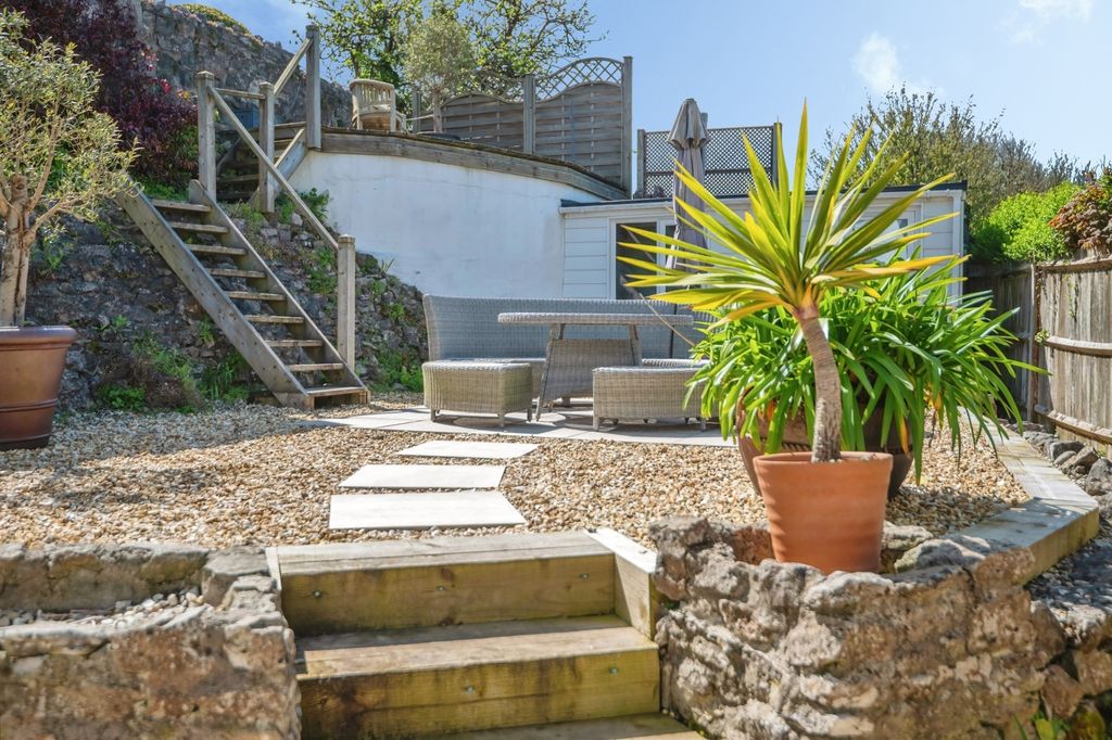 Property photo 3 of 22 Pbox-Img.Jpg