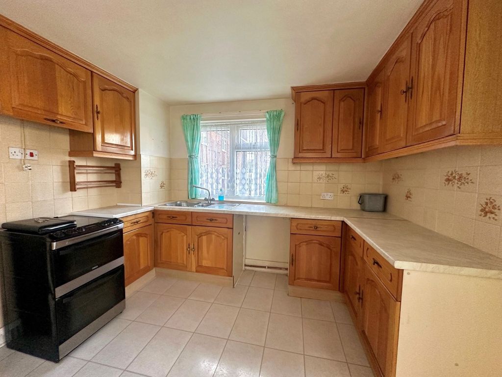 Property photo 2 of 9 Picture No. 10