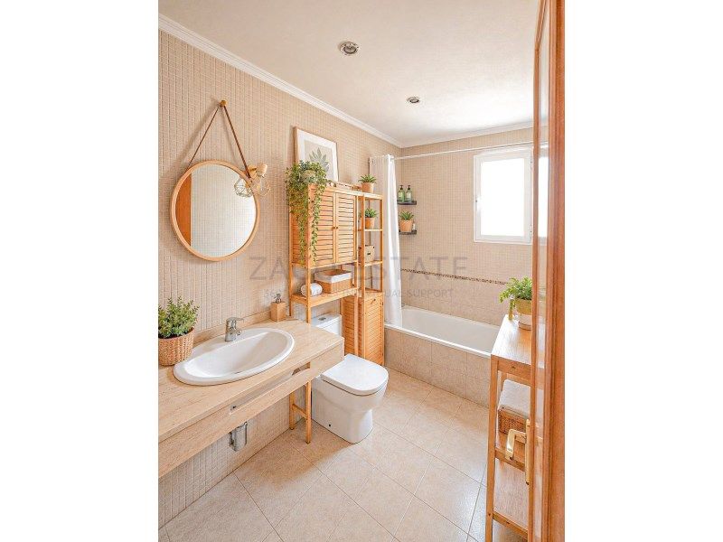Property photo 3 of 33
