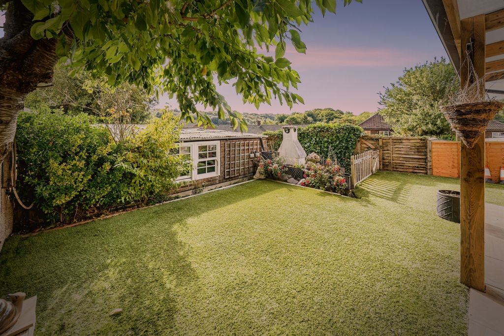 Property photo 1 of 21