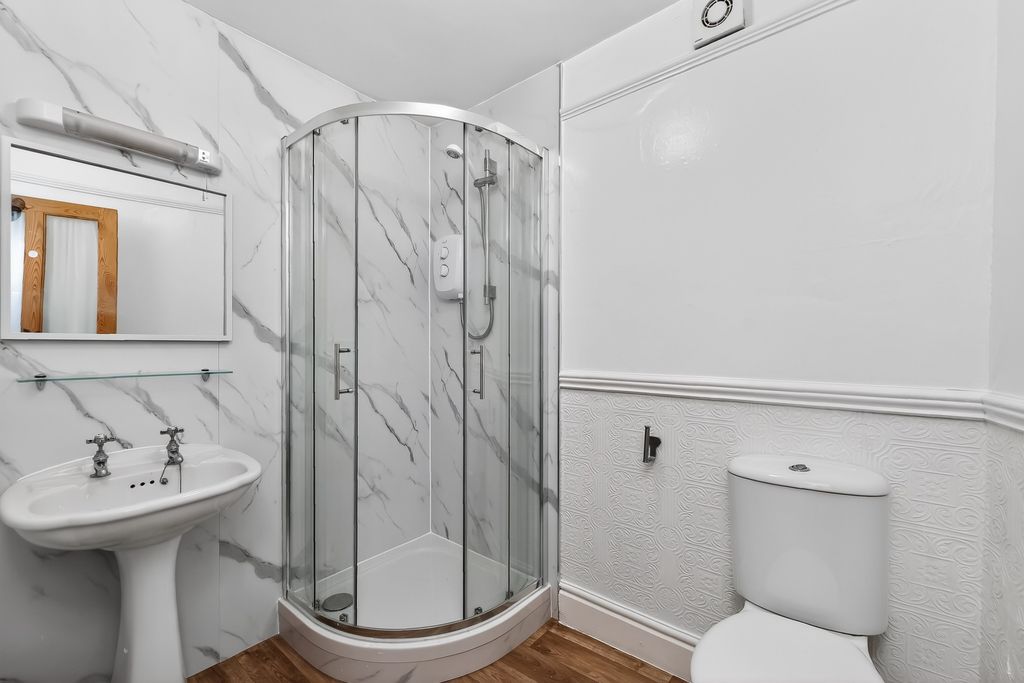 Property photo 3 of 6 0025