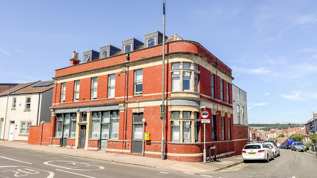 Property photo 2 of 20 Untitled-5305.Jpg