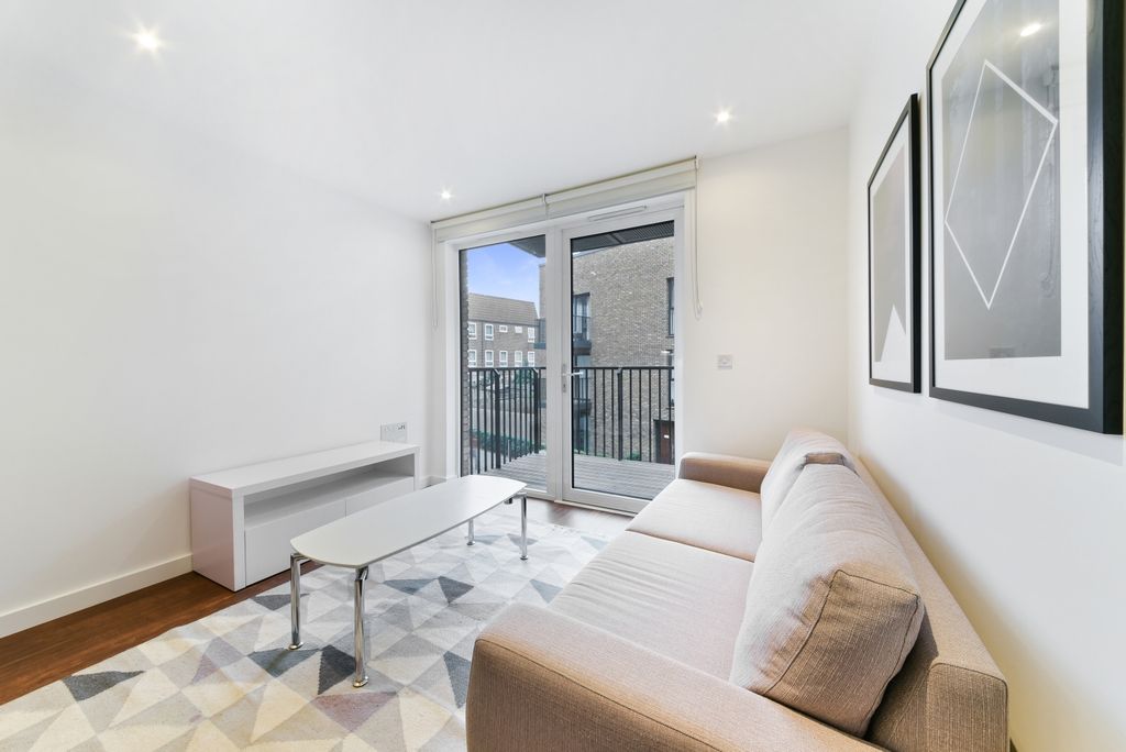 Property photo 2 of 9 Living Area