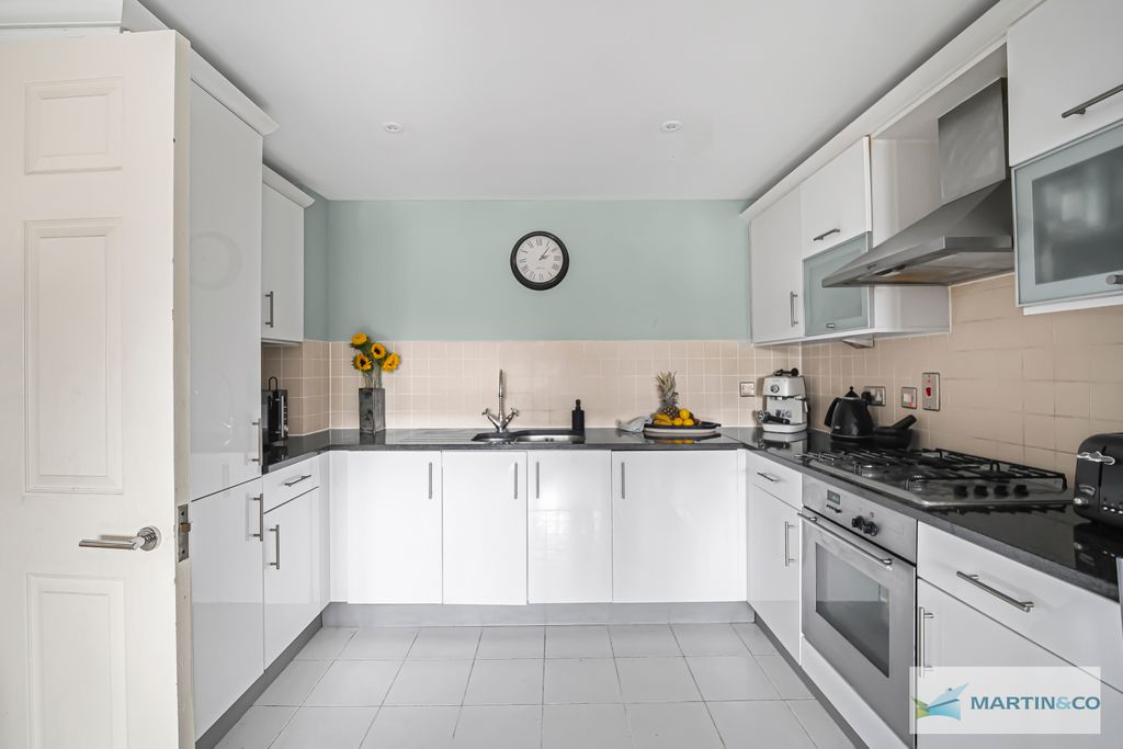 Property photo 2 of 15 12_37763_Watermarked