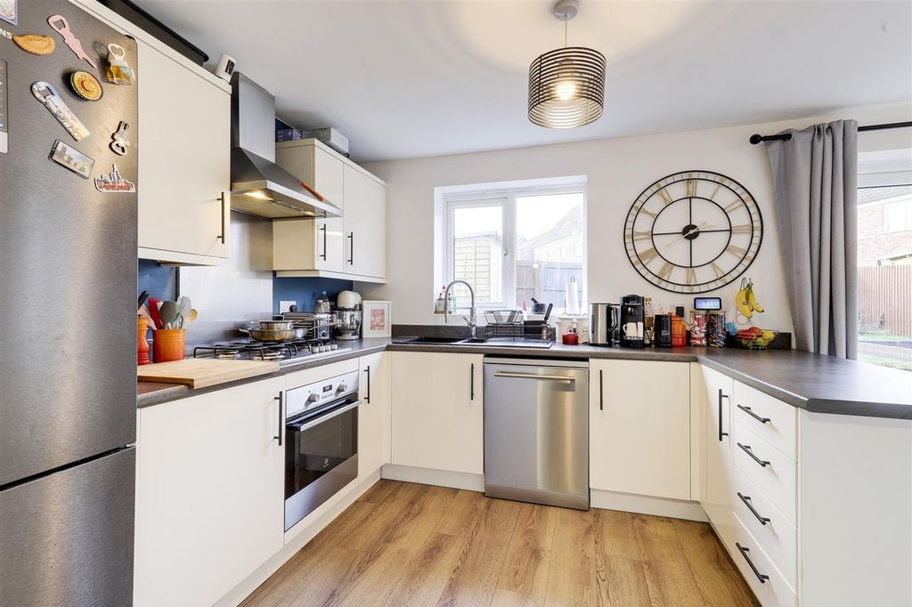 Property photo 3 of 22