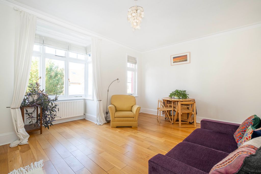 Property photo 2 of 11