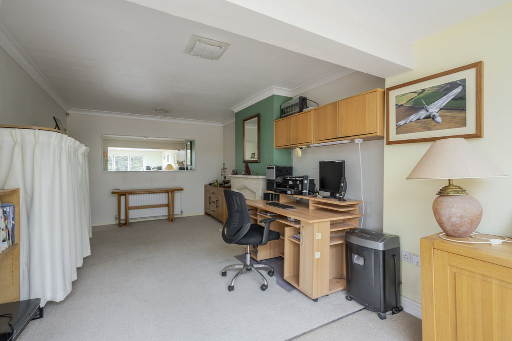 Property photo 3 of 20