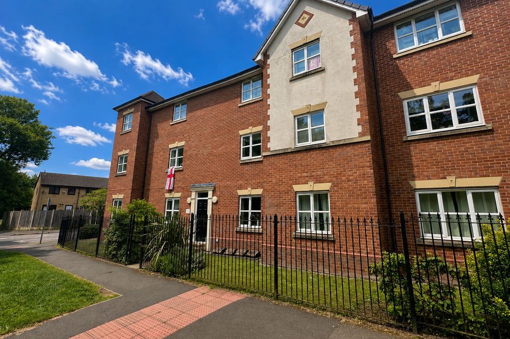 Property photo 1 of 11
