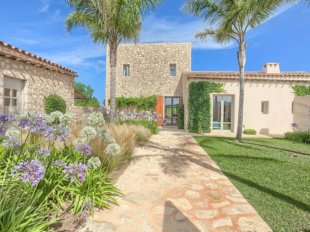 Property photo 3 of 50