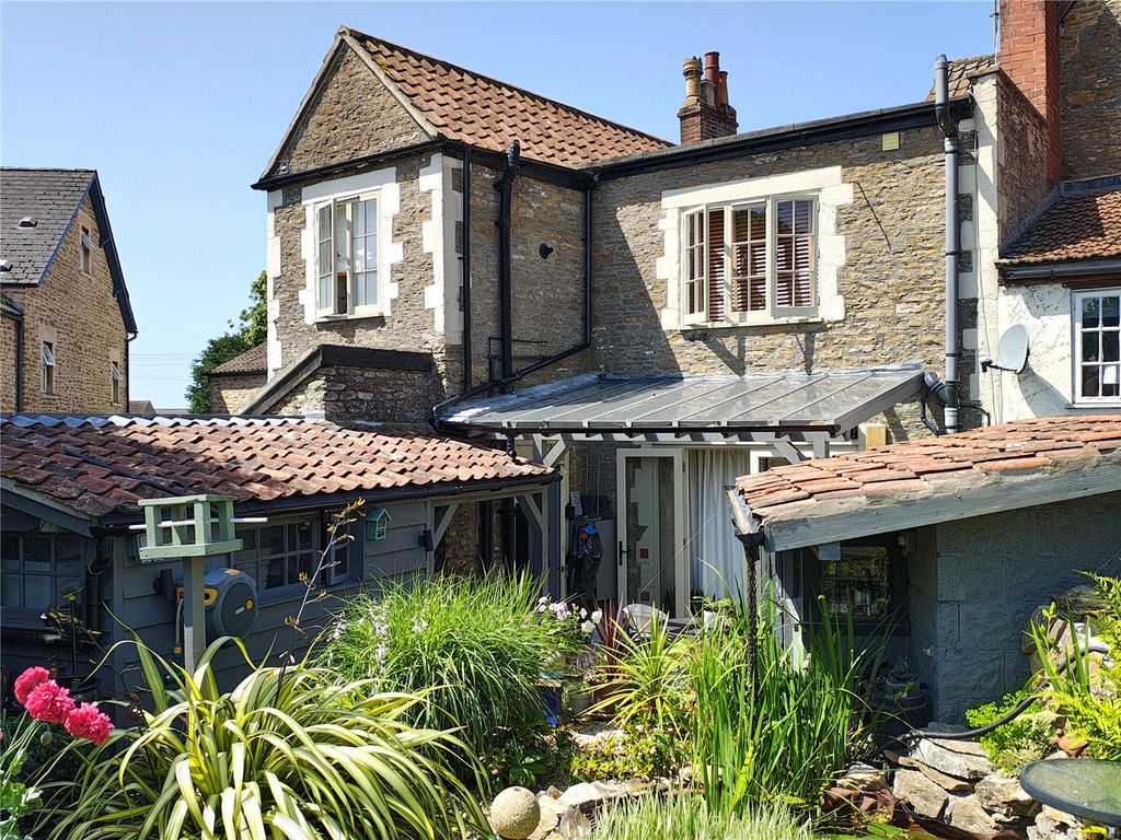 Property photo 1 of 27 Picture No. 30