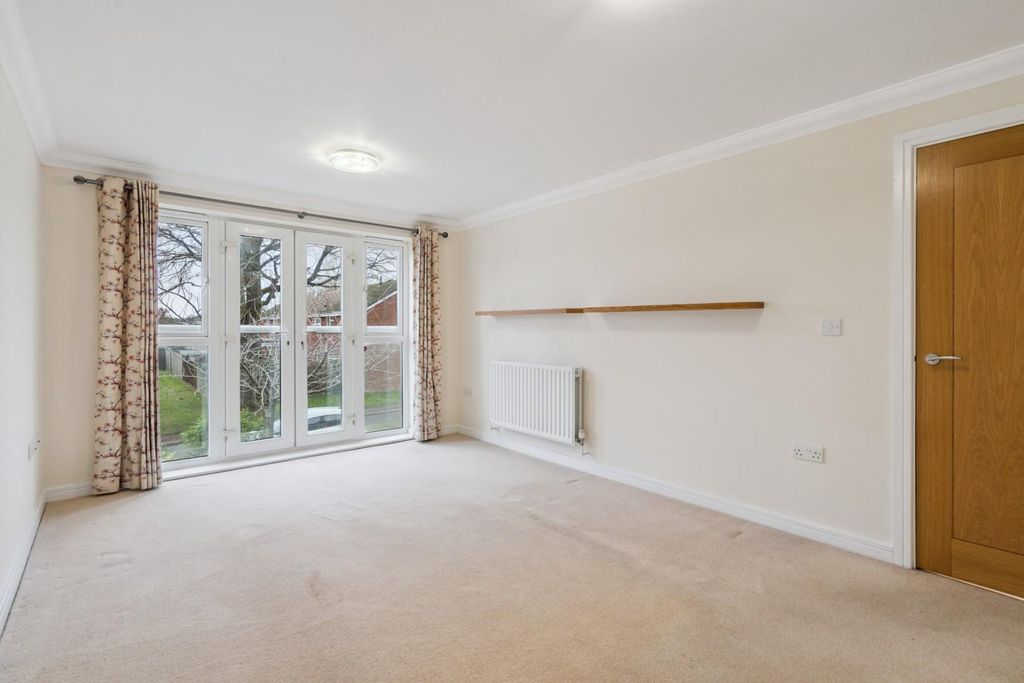 Property photo 2 of 17 Sitting Dining Room