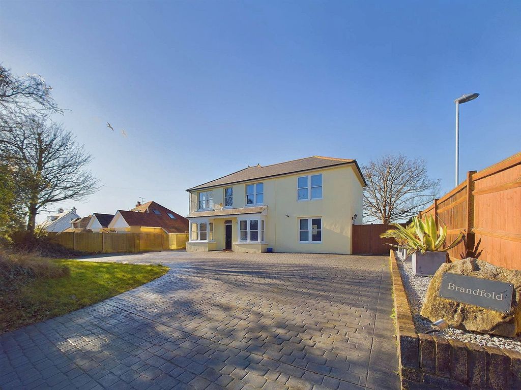 Property photo 1 of 36
