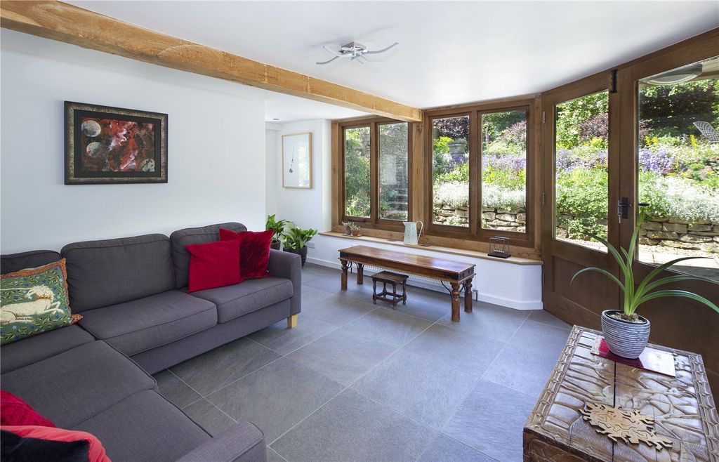 Property photo 2 of 13 Garden Room