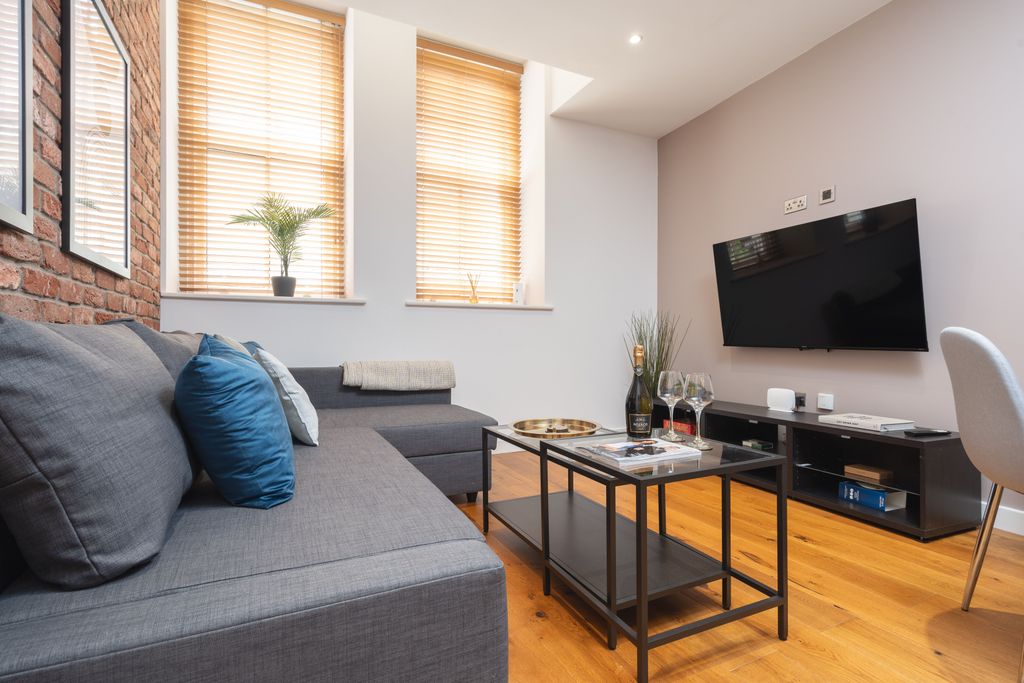 Property photo 3 of 20 Image