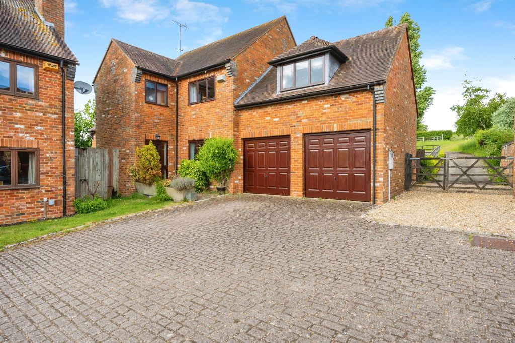Property photo 1 of 33