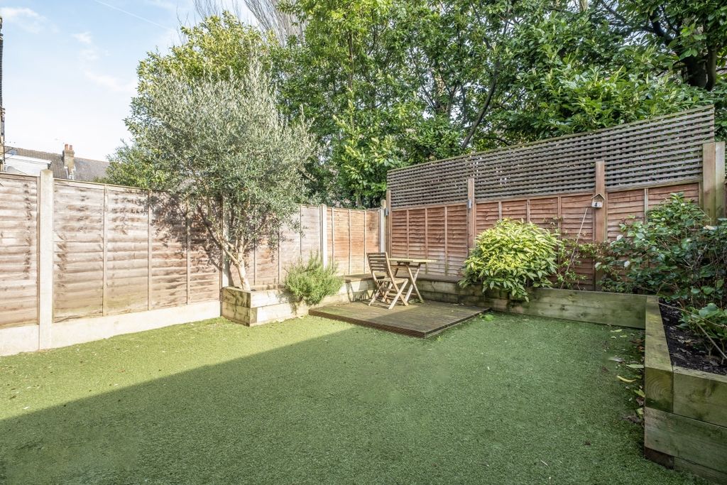 Property photo 2 of 22