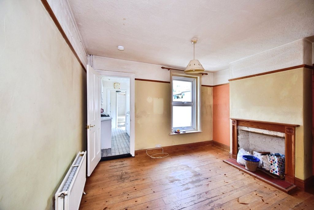 Property photo 2 of 19 Pbox-Img.Jpg