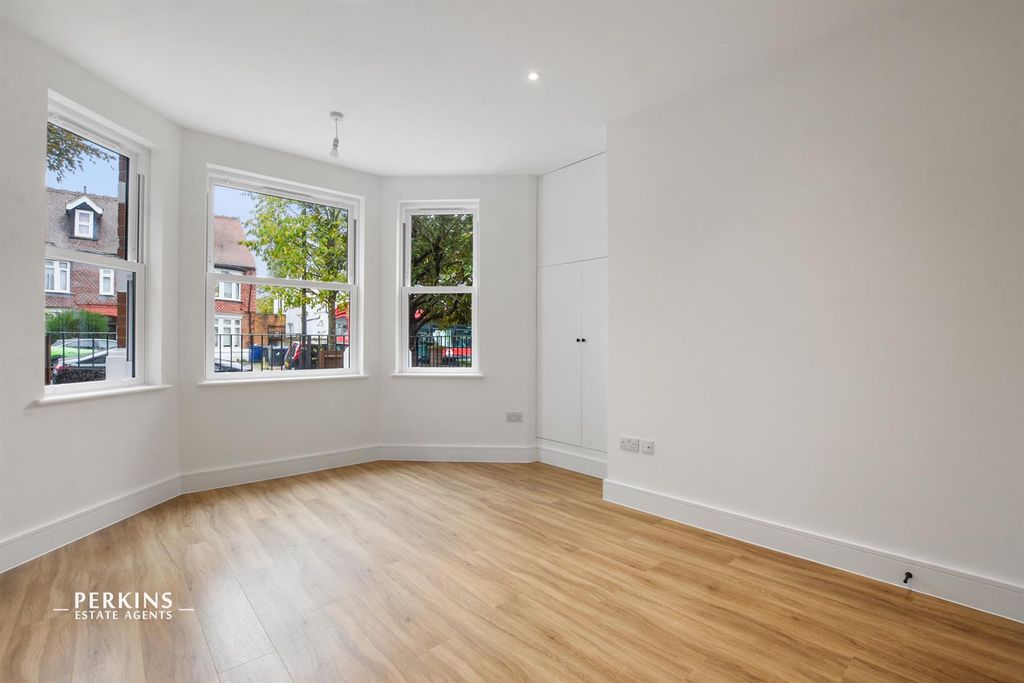 Property photo 2 of 7 Living..Jpg