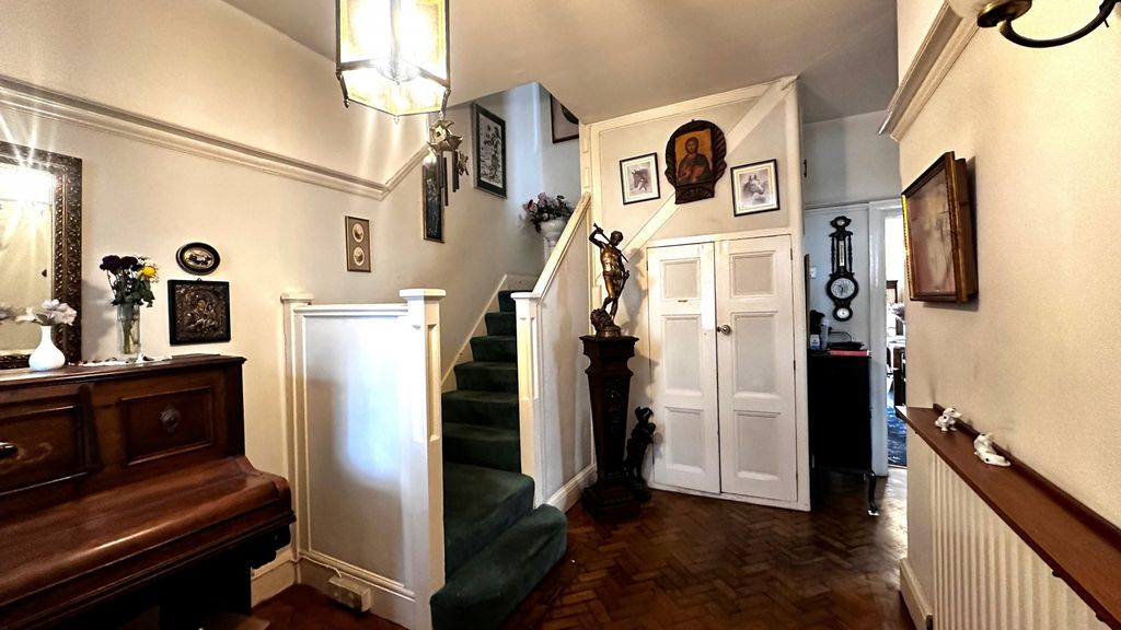Property photo 3 of 15 Gallery